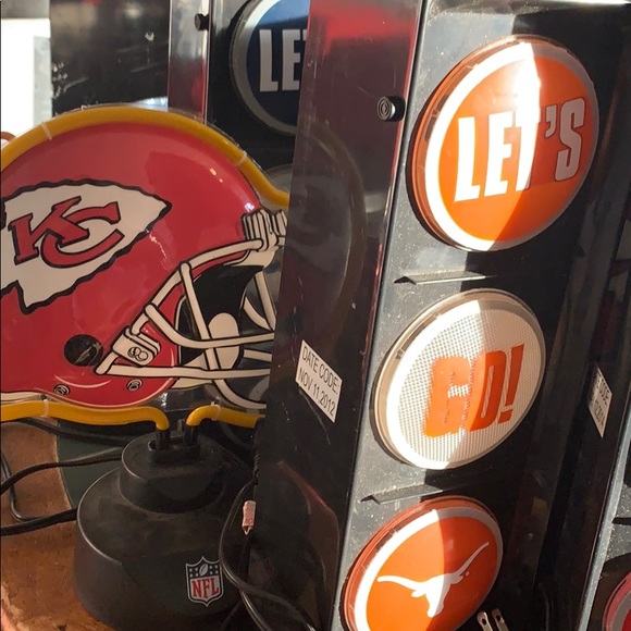 NFL stuff - Picture 5 of 6